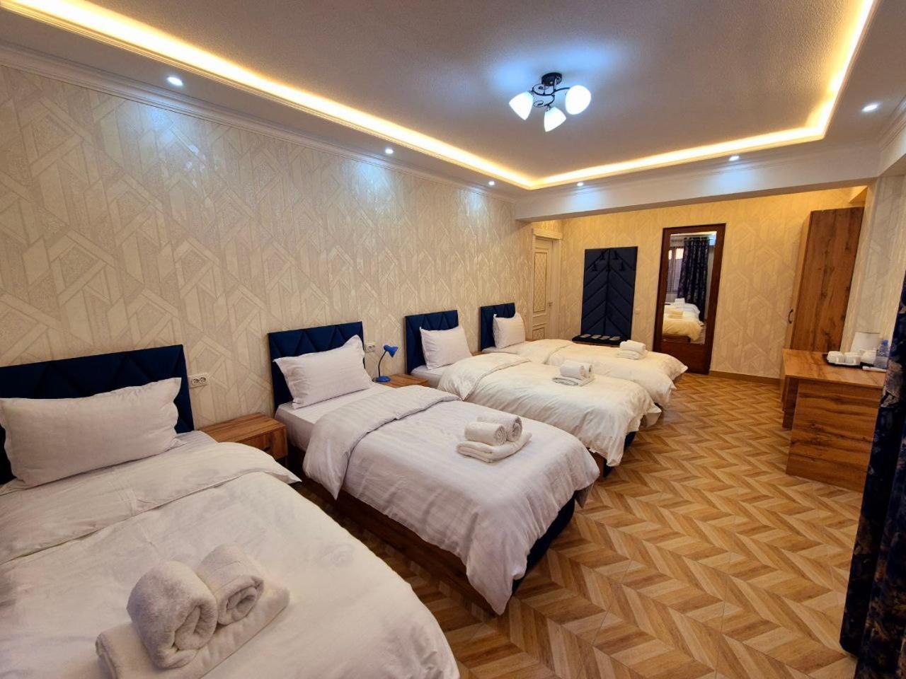 Samarkand Imron Hotel Esterno foto