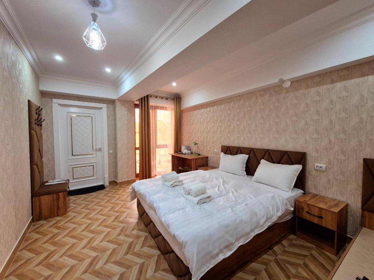 Samarkand Imron Hotel Esterno foto
