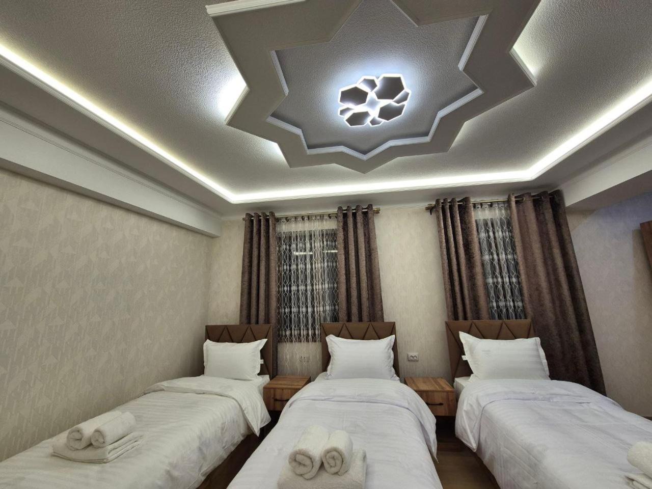 Samarkand Imron Hotel Esterno foto