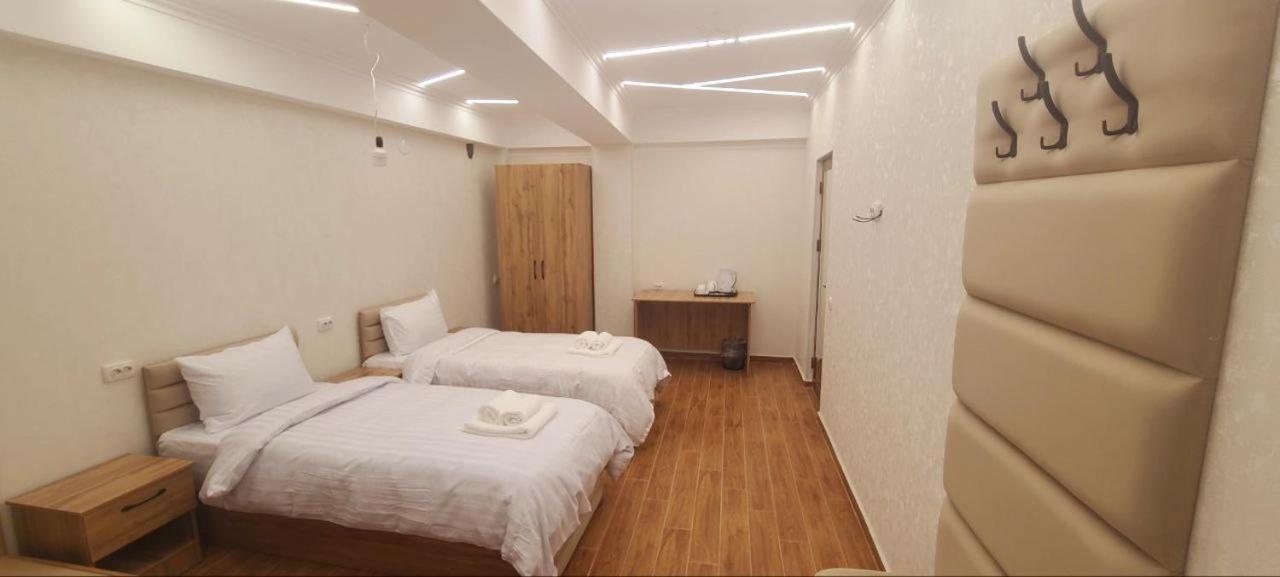 Samarkand Imron Hotel Esterno foto