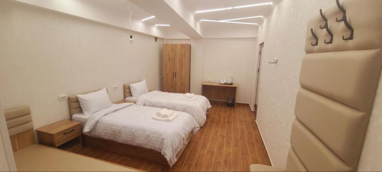 Samarkand Imron Hotel Esterno foto