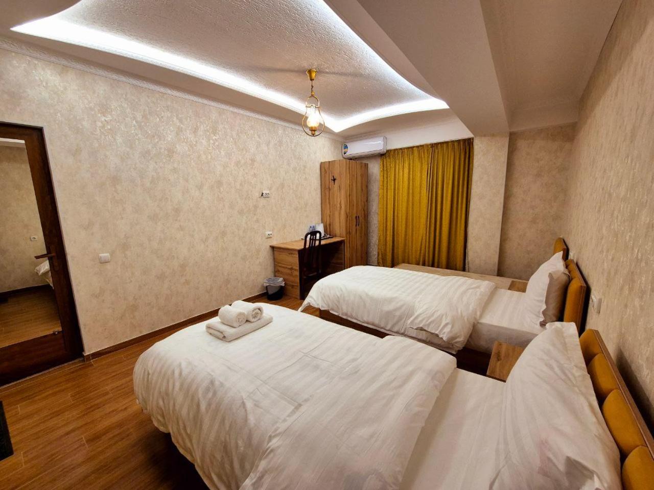 Samarkand Imron Hotel Esterno foto